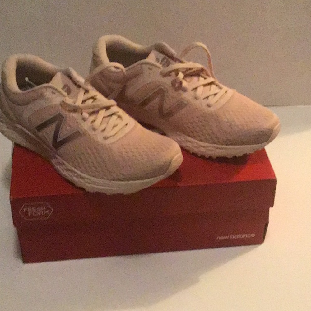 New Balance Arishi v2 Fresh Foam,Oyster Pink
